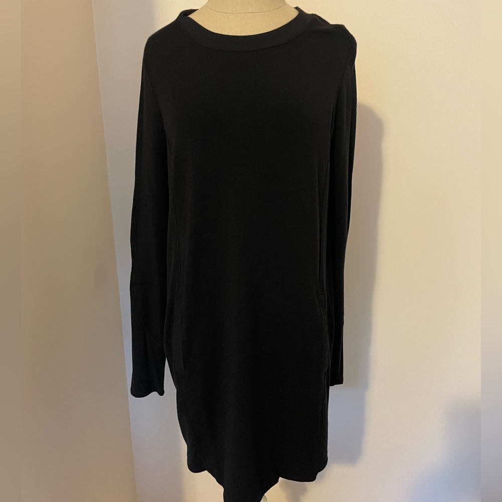 Athleta long sleeve dress with side pockets